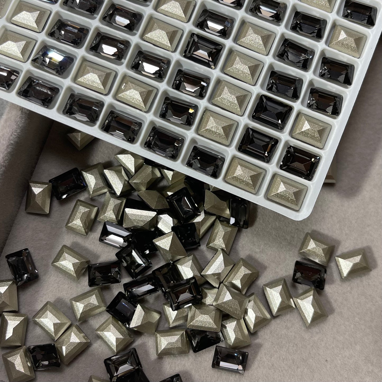 Medium-sized Rectangular Zircon-luxury nail or DIY