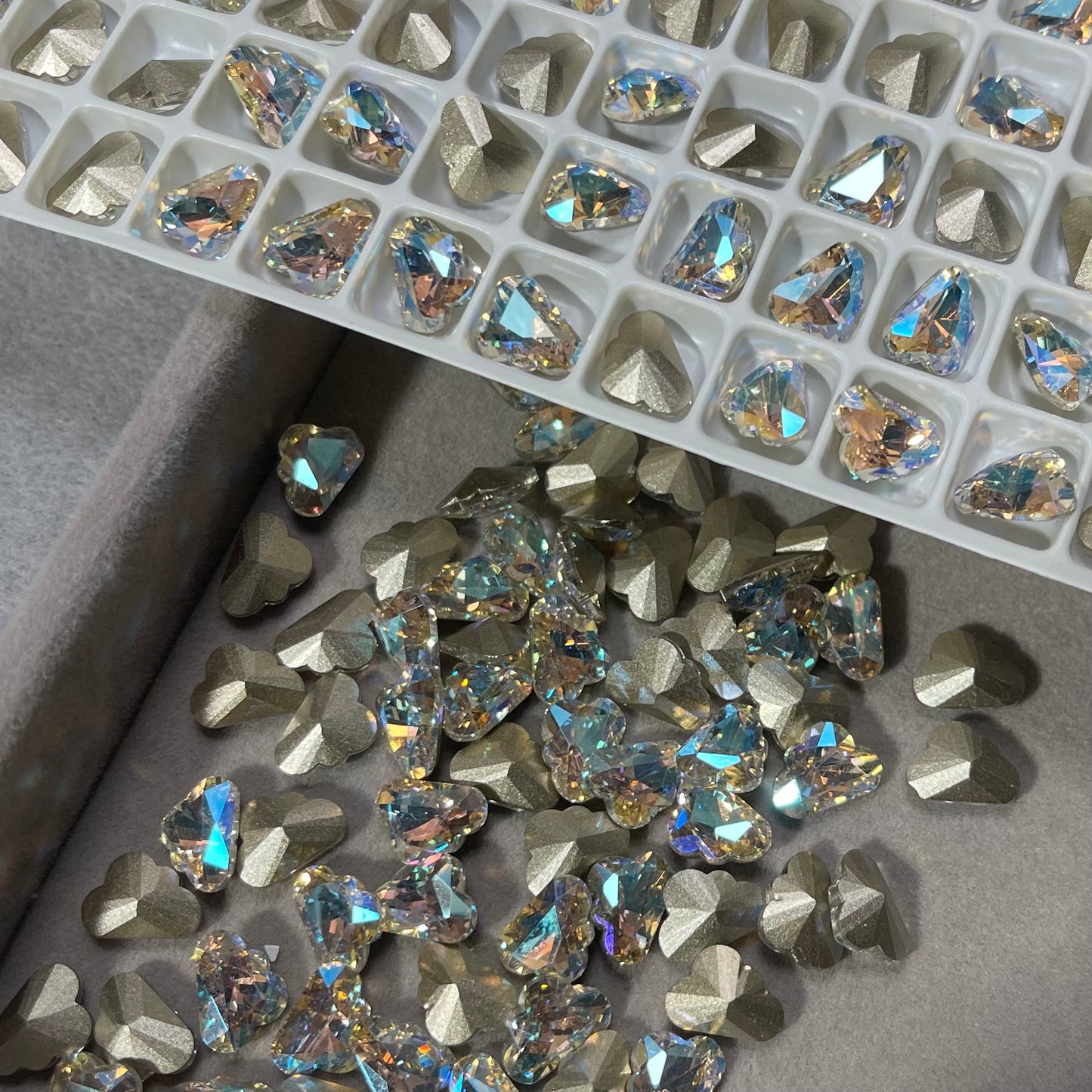 Medium-sized Cloud Zircon-luxury nail or DIY