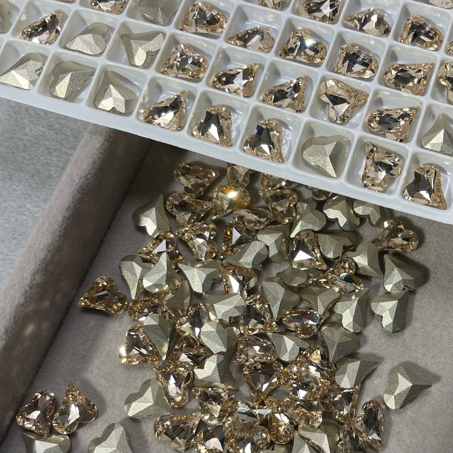 Medium-sized Heart Zircon-luxury nail or DIY