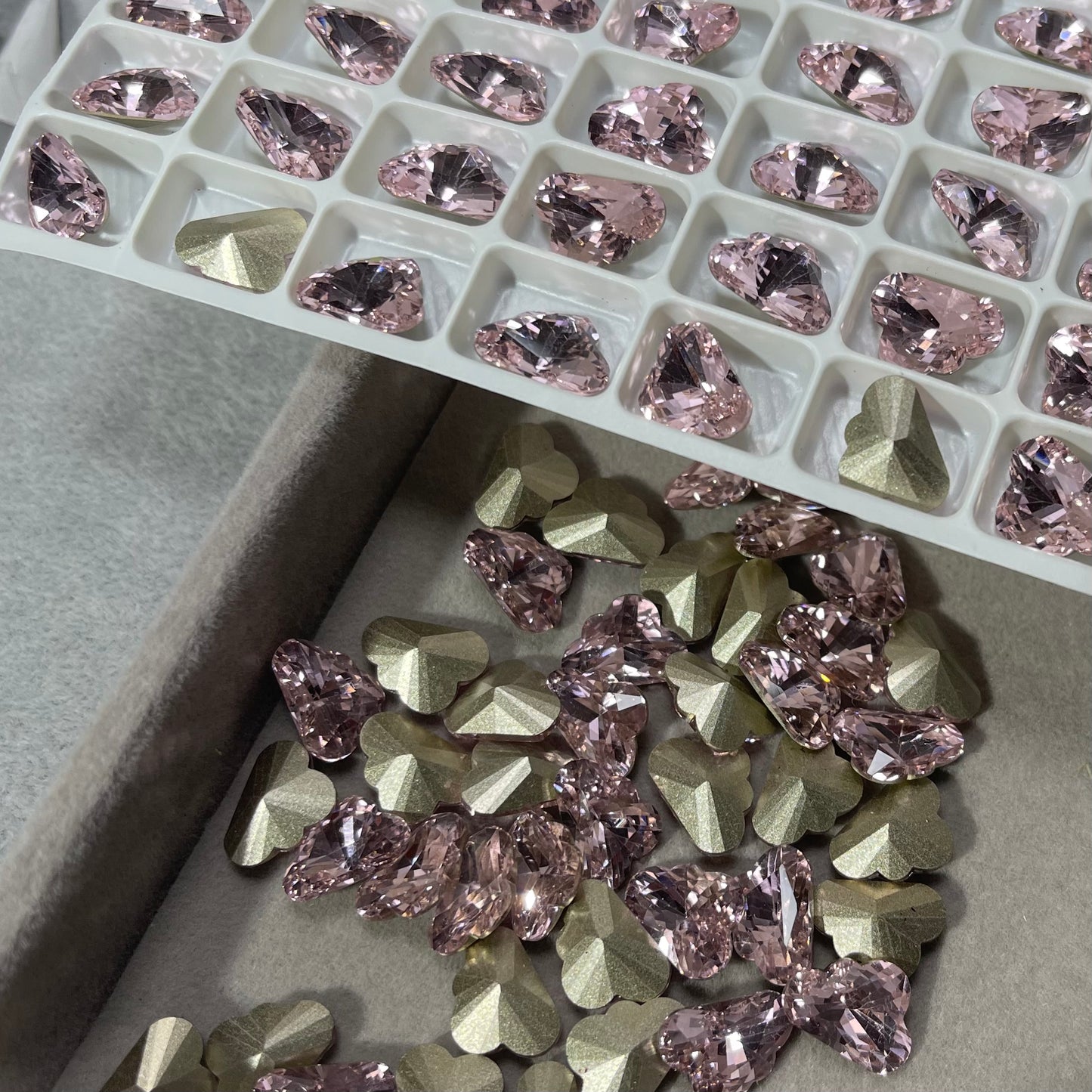Medium-sized Cloud Zircon-luxury nail or DIY